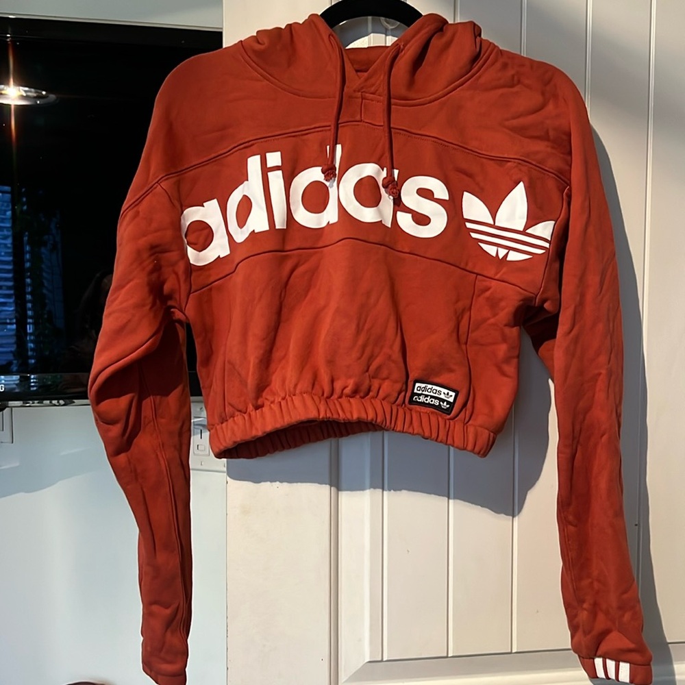 ADIDAS CROPPED HOODIE CORAL Size EXTRA SMALL Sweatshirt Long Sleeve Crop Top